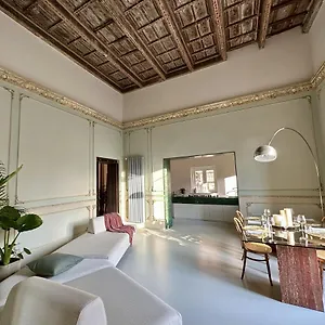 Casa Guilla_alla Cattedrale , Palermo Italia